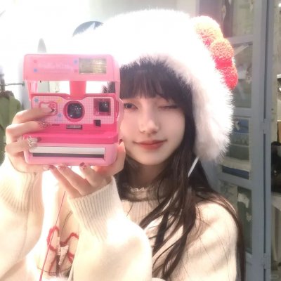 莉香：自称28岁的纯爱怪兽